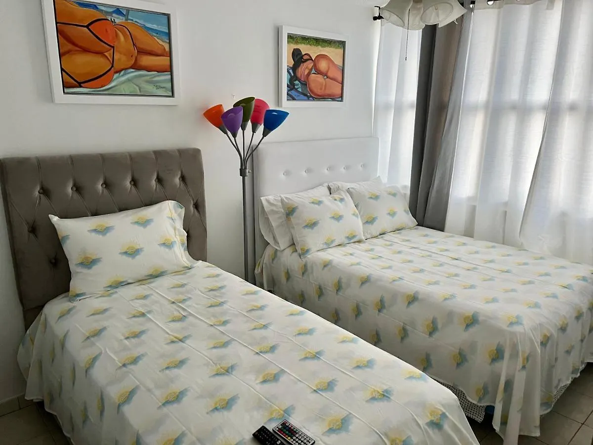 Beachfront Tropical Tantra Apartment サンジョアン 0*,  プエルトリコ