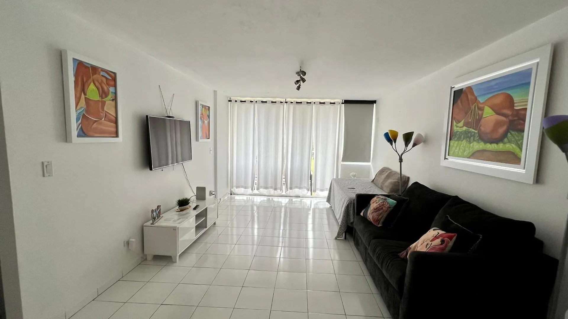 Beachfront Tropical Tantra Apartment サンジョアン 0*,  プエルトリコ