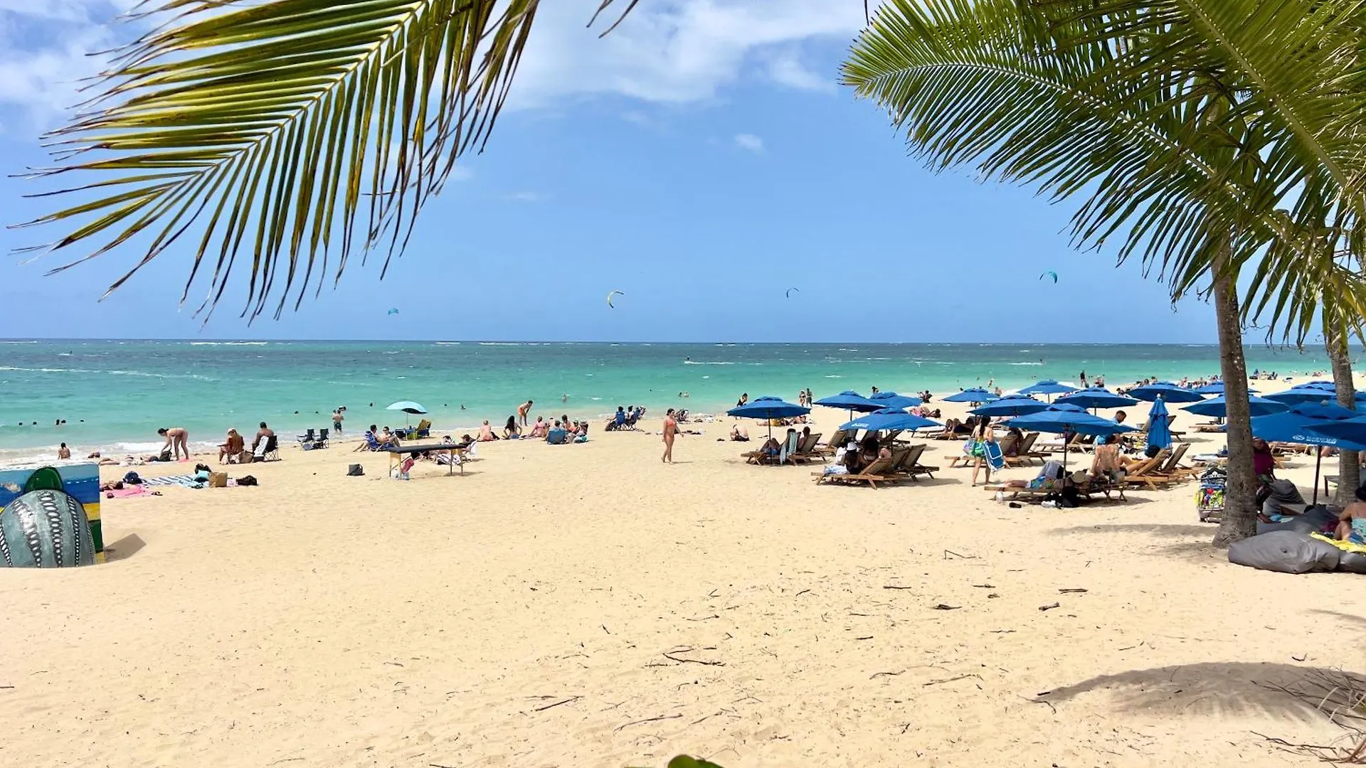 Beachfront Tropical Tantra Apartment サンジョアン